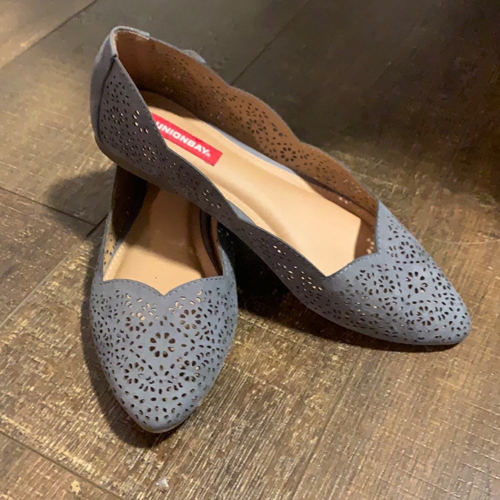 Gray laser cut flats
